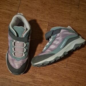 Merrell Pink and Gray Sneakers with Durable Design